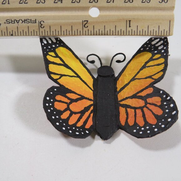 Monarch Butterfly accessory (fits on top of jars with miniatures inside) - Picture 4 of 4